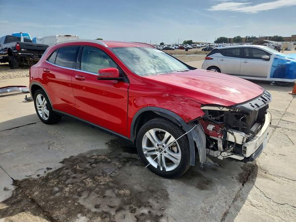 2019 MERCEDES-BENZ GLA GLA250