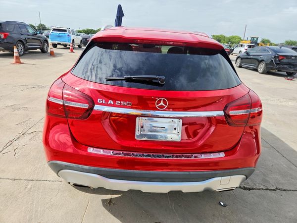 2019 MERCEDES-BENZ GLA GLA250
