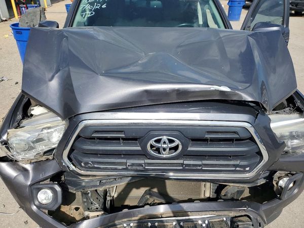 2017 TOYOTA TACOMA