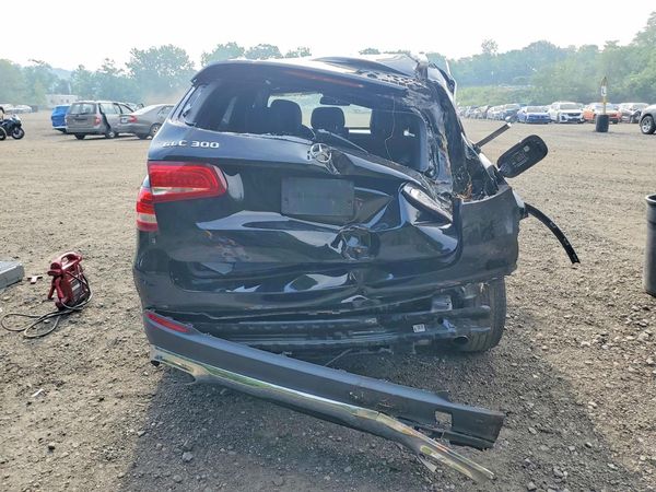 2018 MERCEDES-BENZ GLC