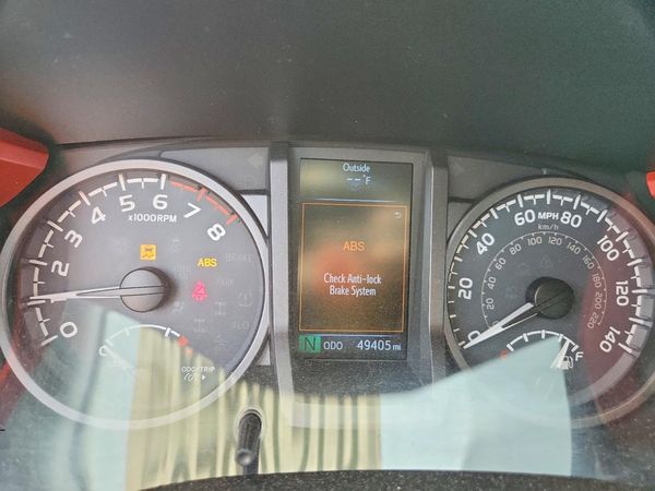 2018 TOYOTA TACOMA