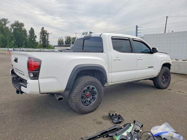 2018 TOYOTA TACOMA