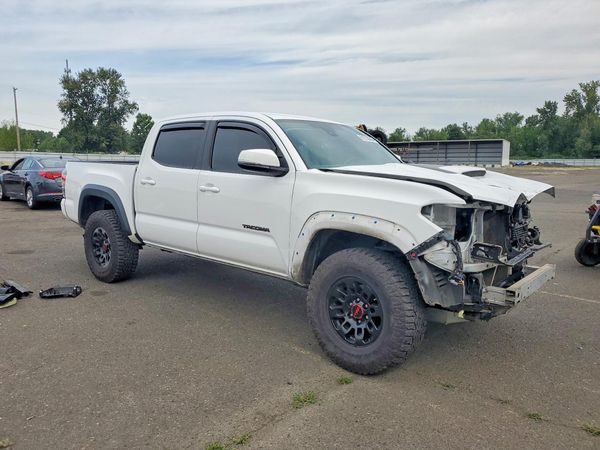 2018 TOYOTA TACOMA