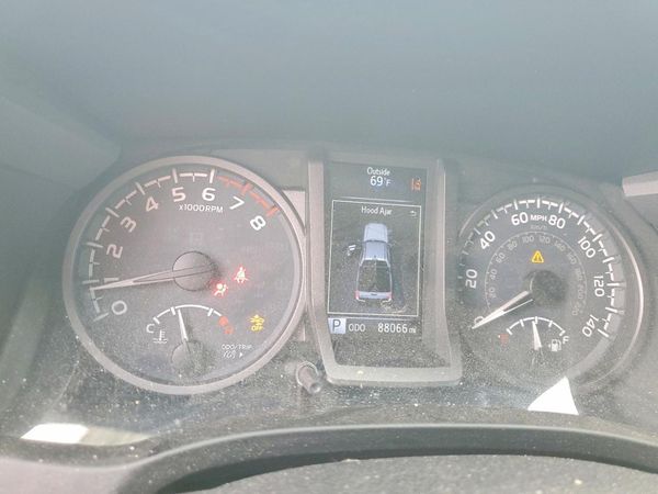 2018 TOYOTA TACOMA