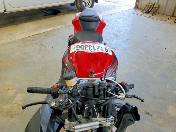 2016 SUZUKI GSXR600