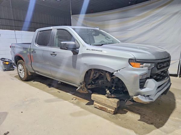2023 CHEVROLET SILVERADO Custom — Passenger 3/4
