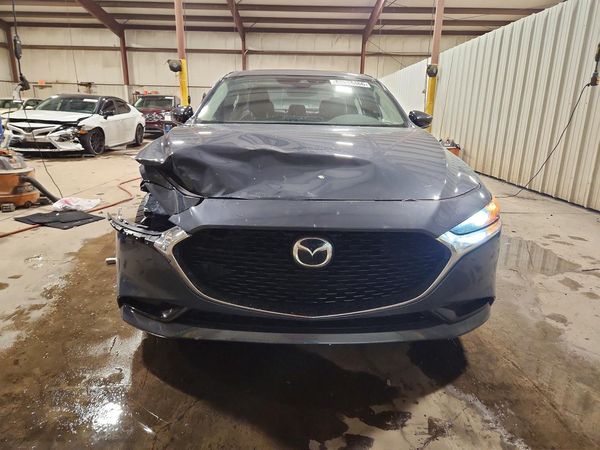 2023 MAZDA 3 Preferred Package