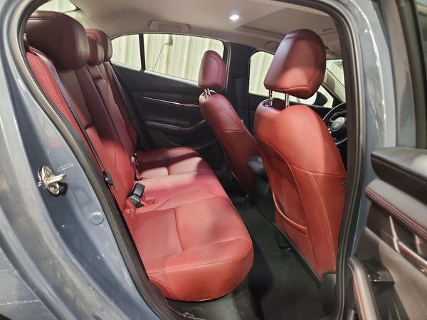 2023 MAZDA 3 Preferred Package