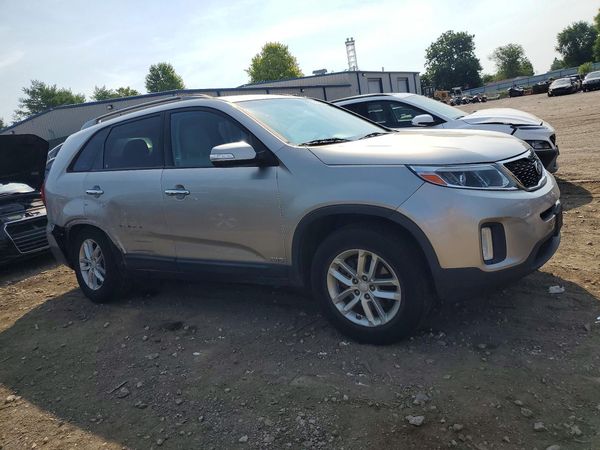 2015 KIA SORENTO GL