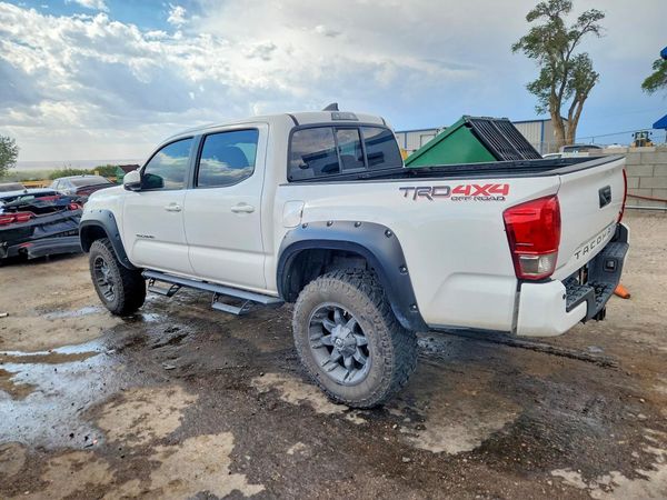 2016 TOYOTA TACOMA