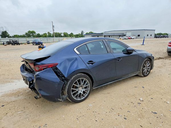 2019 MAZDA 3