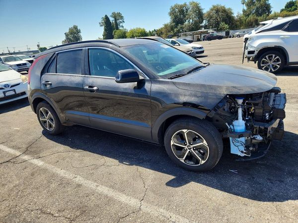 2025 KIA NIRO