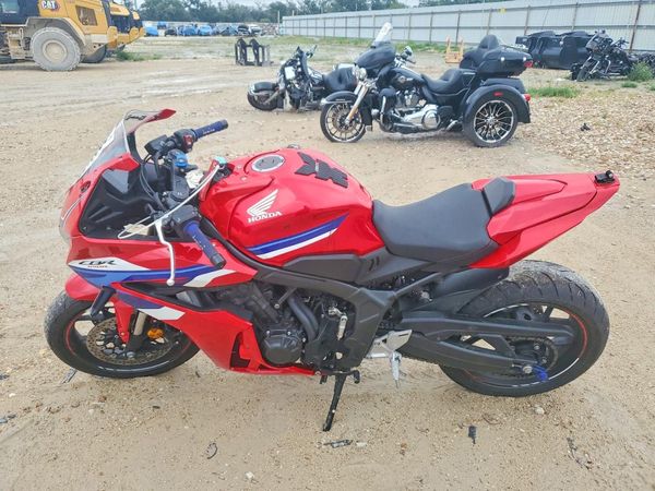 2026 HONDA CBR CYCLE