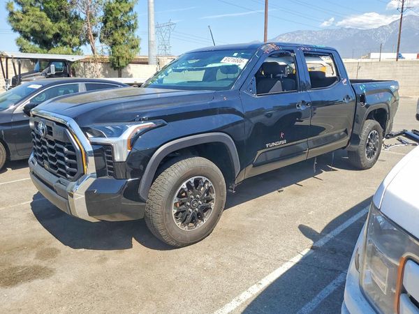 2025 TOYOTA TUNDRA