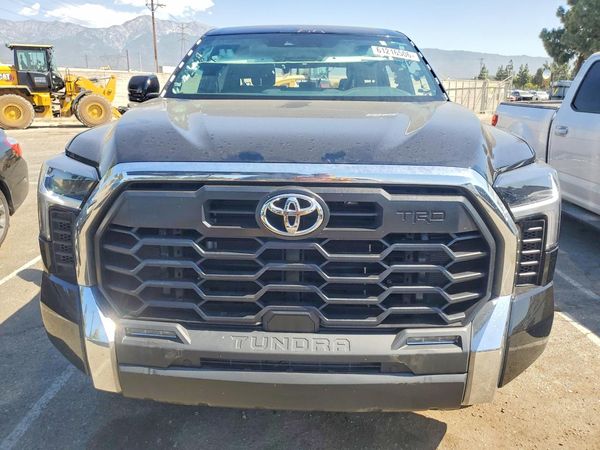 2025 TOYOTA TUNDRA