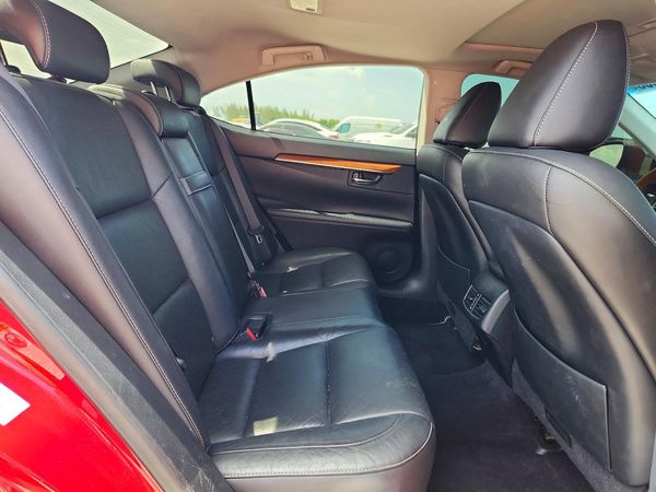 2015 LEXUS ES