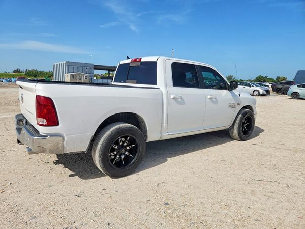 2019 RAM 1500 CLASSIC SLT