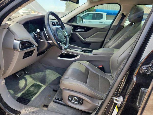 2018 JAGUAR F-PACE