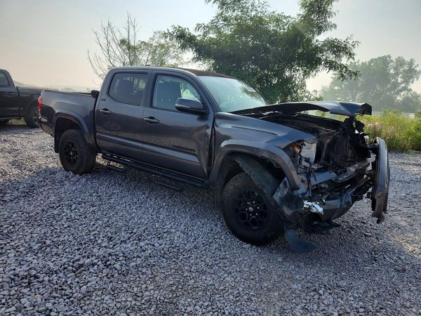 2020 TOYOTA TACOMA SR5