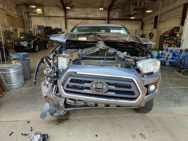 2020 TOYOTA TACOMA SR5
