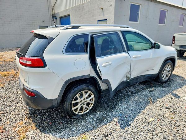 2016 JEEP CHEROKEE LATITUDE 4X4