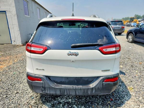 2016 JEEP CHEROKEE LATITUDE 4X4