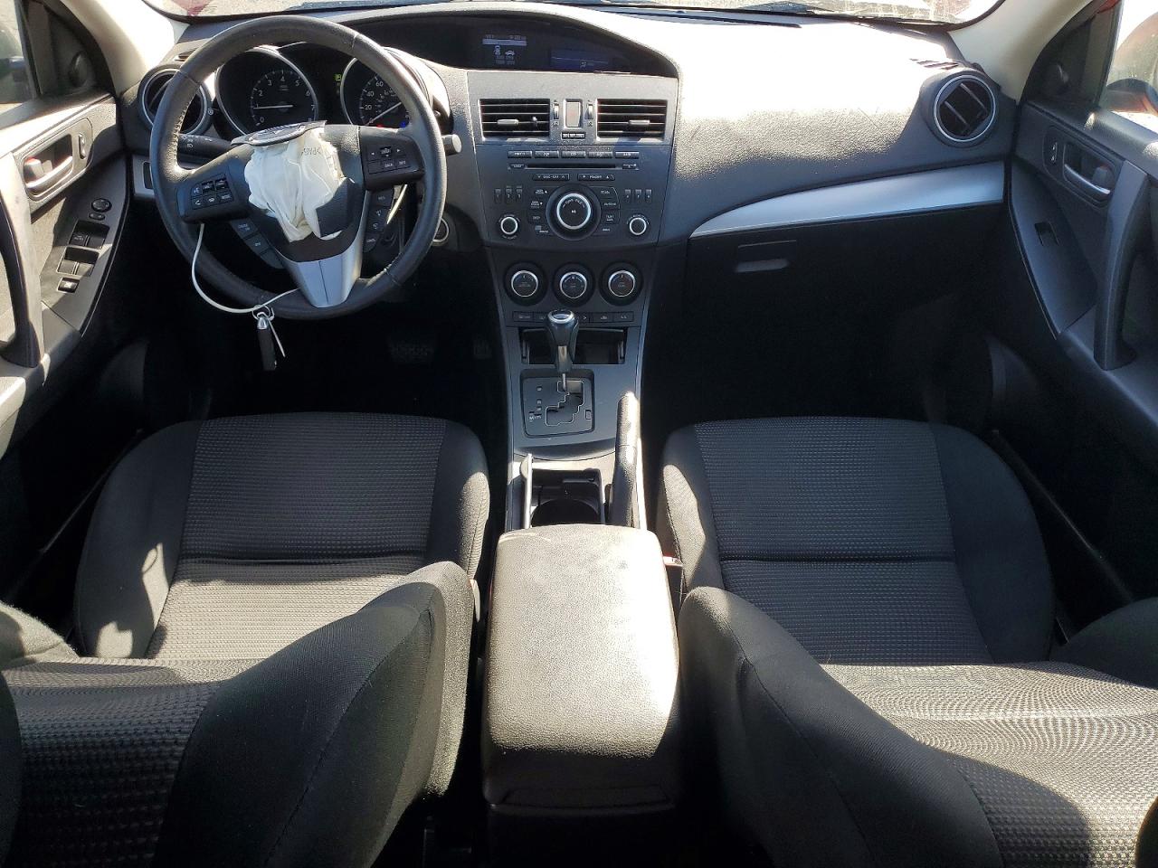 2013 MAZDA 3 Touring/GS