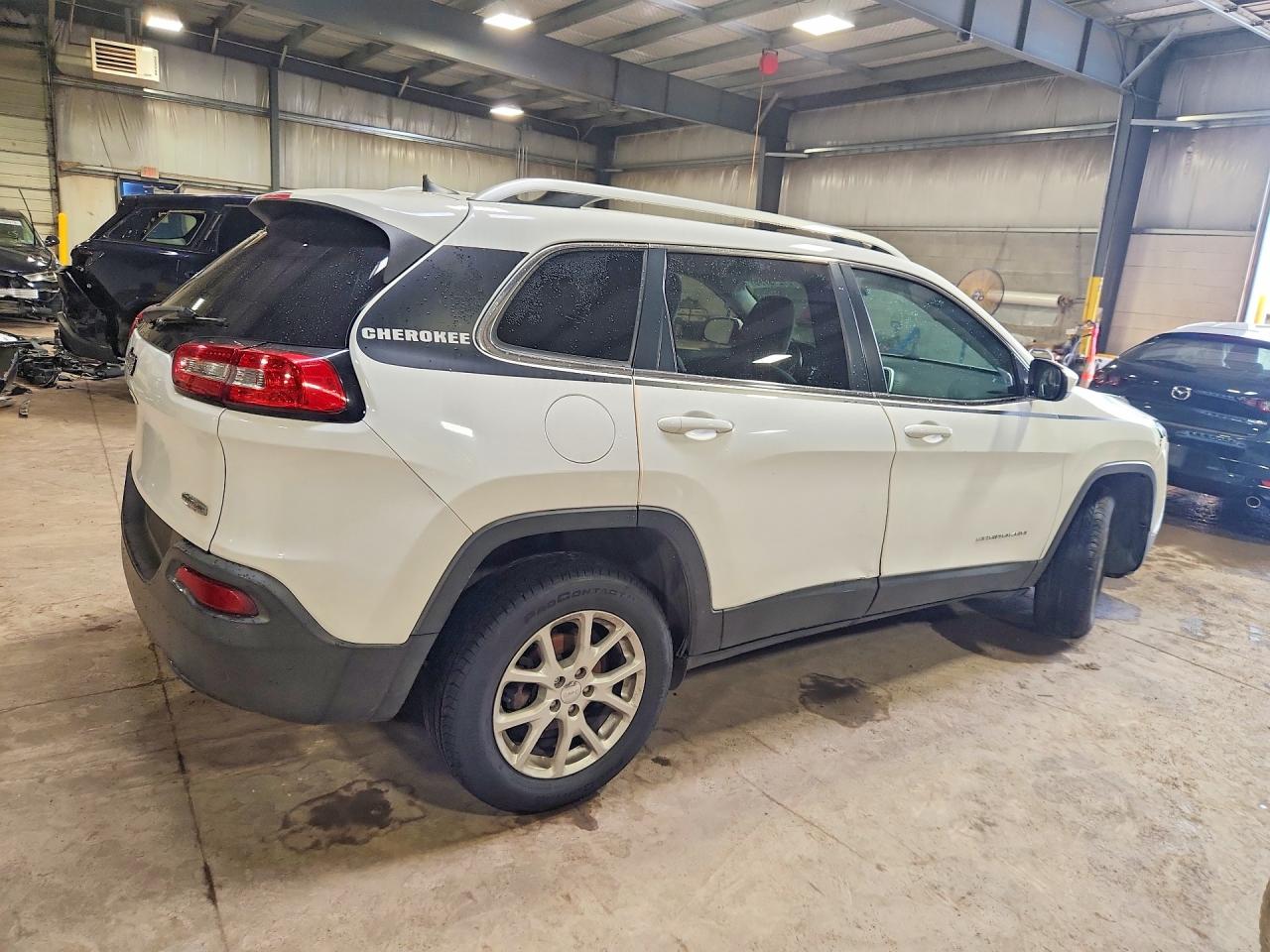 2016 JEEP CHEROKEE LATITUDE FWD