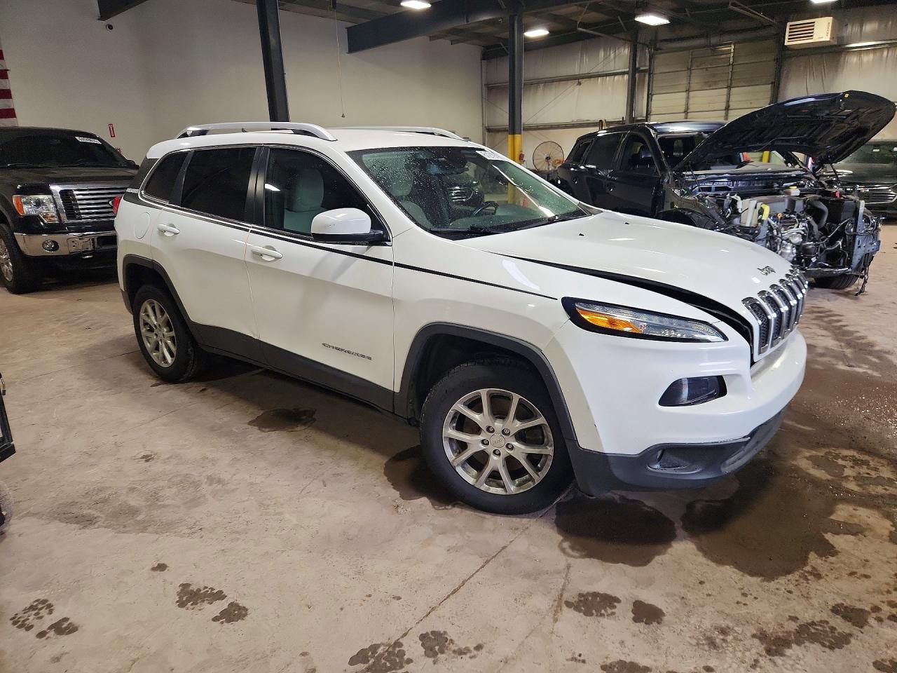 2016 JEEP CHEROKEE LATITUDE FWD