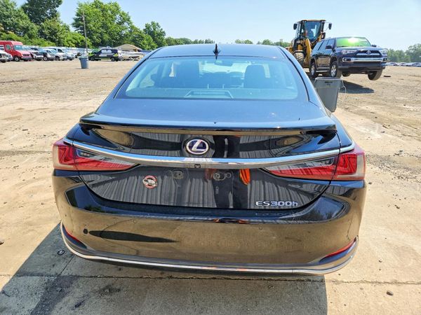 2020 LEXUS ES 300h Luxury