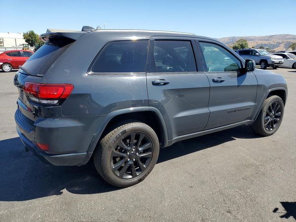 2018 JEEP GRAND CHEROKEE LAREDO 4X4