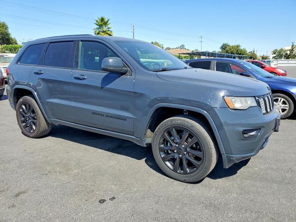 2018 JEEP GRAND CHEROKEE LAREDO 4X4