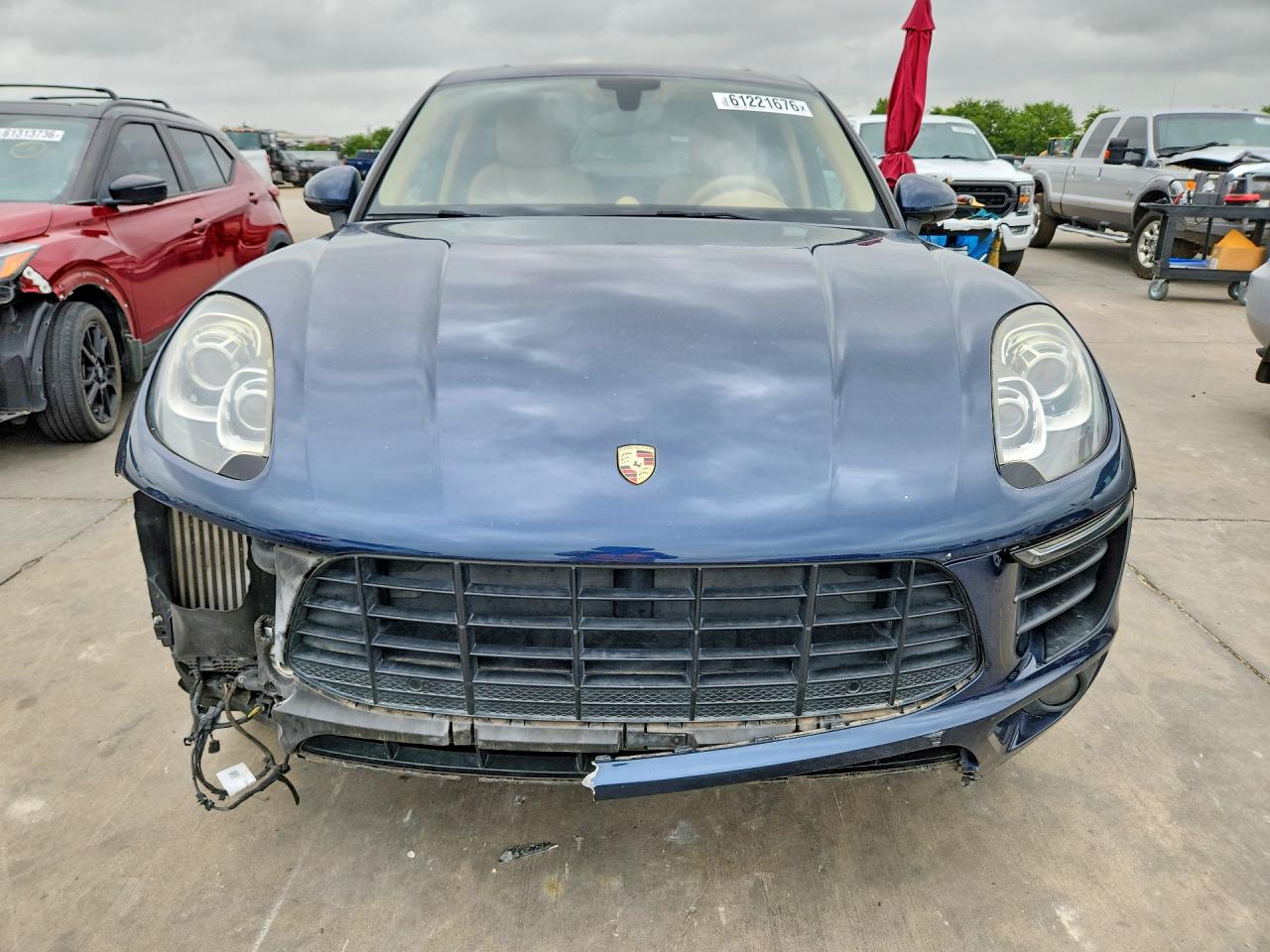 2016 PORSCHE MACAN