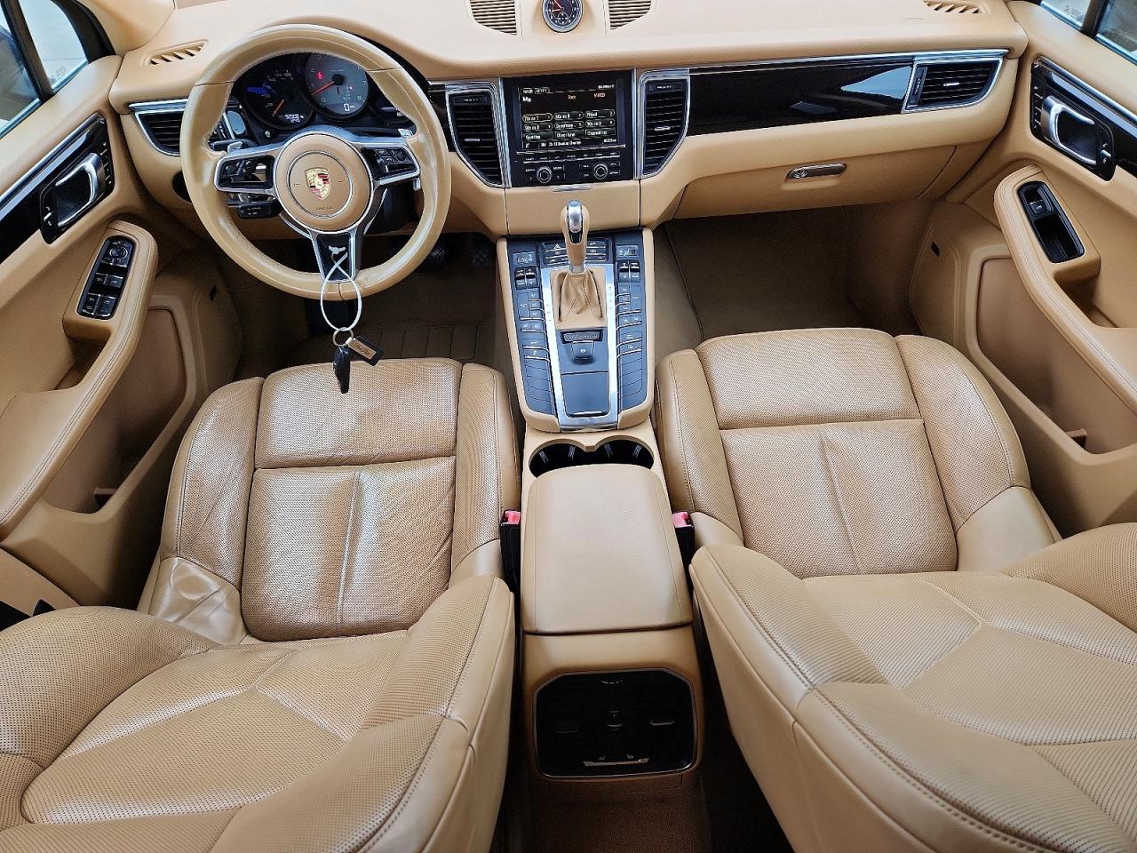 2016 PORSCHE MACAN