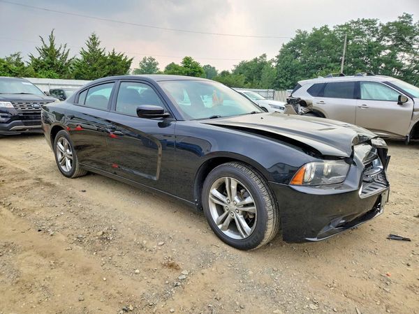2013 DODGE CHARGER SXT