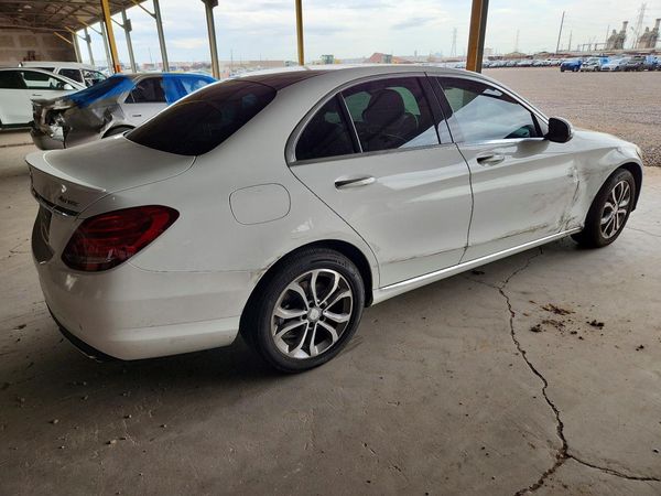 2016 MERCEDES-BENZ C C300-4M