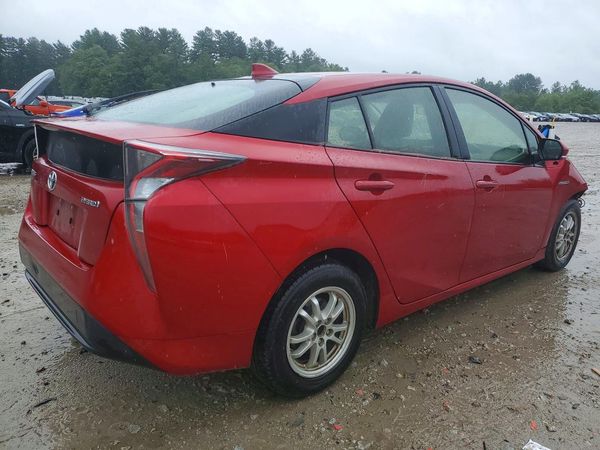 2016 TOYOTA PRIUS