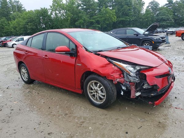 2016 TOYOTA PRIUS