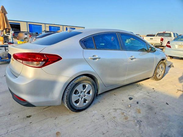 2017 KIA FORTE LX Base