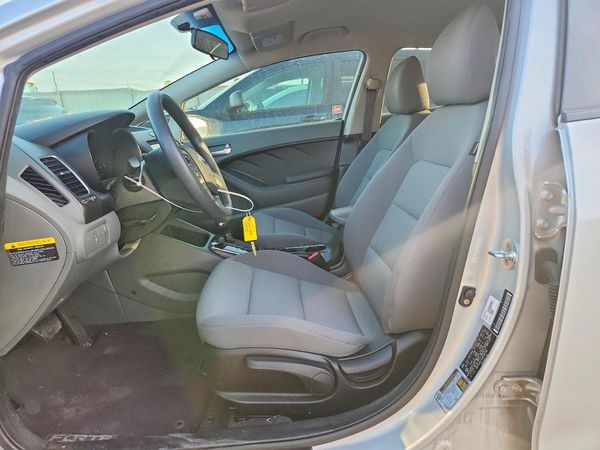 2017 KIA FORTE LX Base