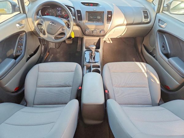 2017 KIA FORTE LX Base