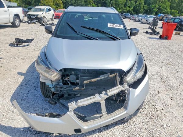 2019 NISSAN KICKS