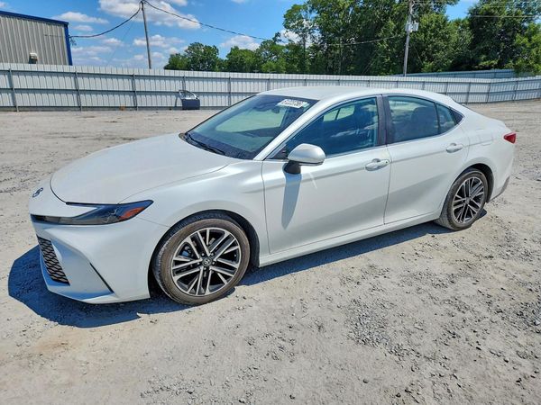 2026 TOYOTA CAMRY