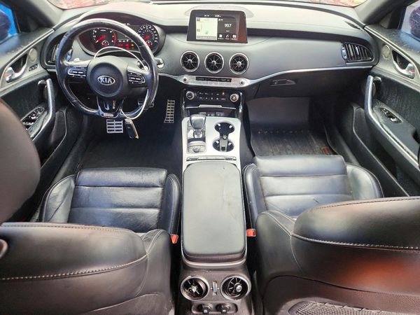 2018 KIA STINGER