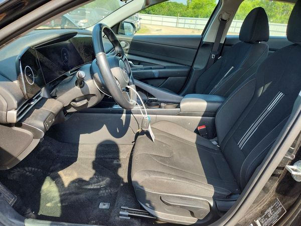 2023 HYUNDAI ELANTRA SEL w/Convenience Pkg