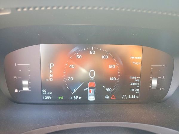 2018 VOLVO S90 Momentum