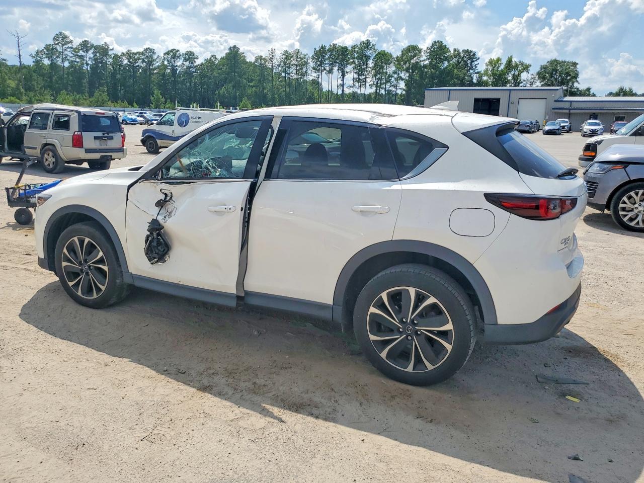 2022 MAZDA CX-5 Premium Package