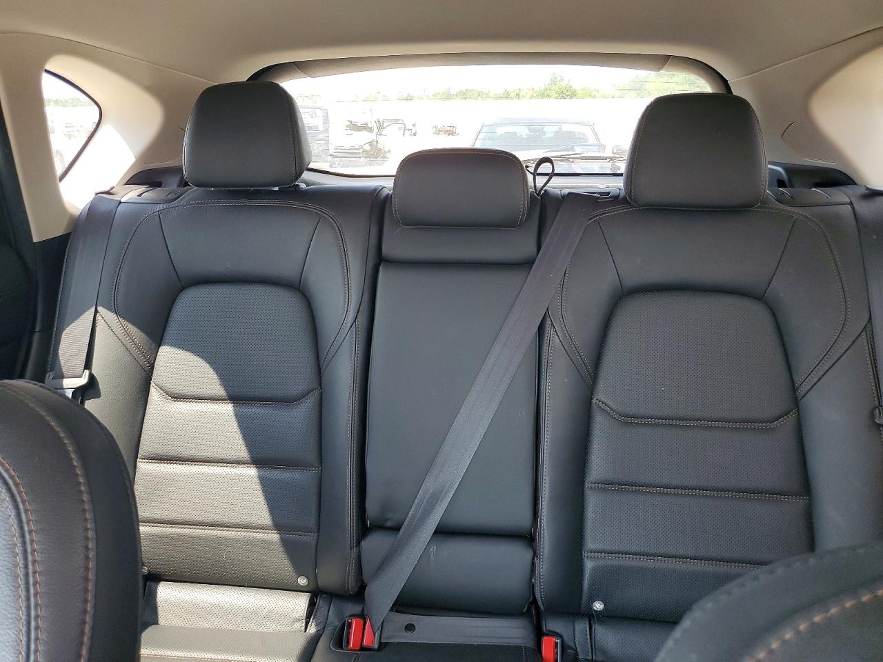 2022 MAZDA CX-5 Premium Package