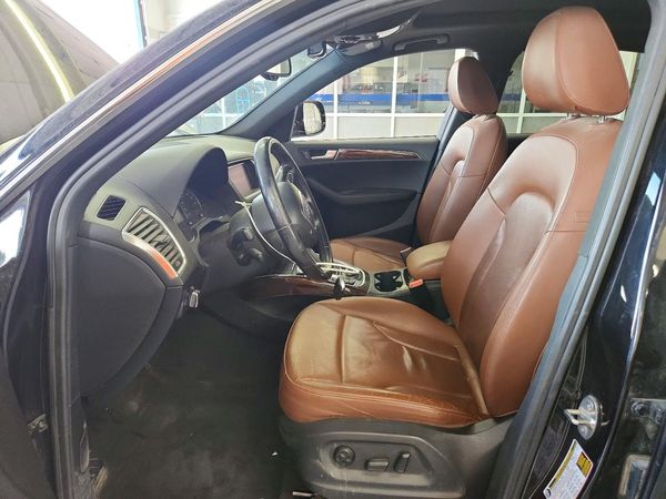 2012 AUDI Q5 Premium Plus