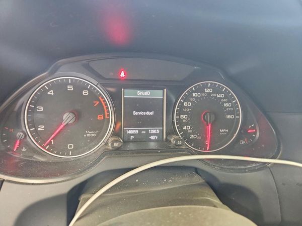 2012 AUDI Q5 Premium Plus